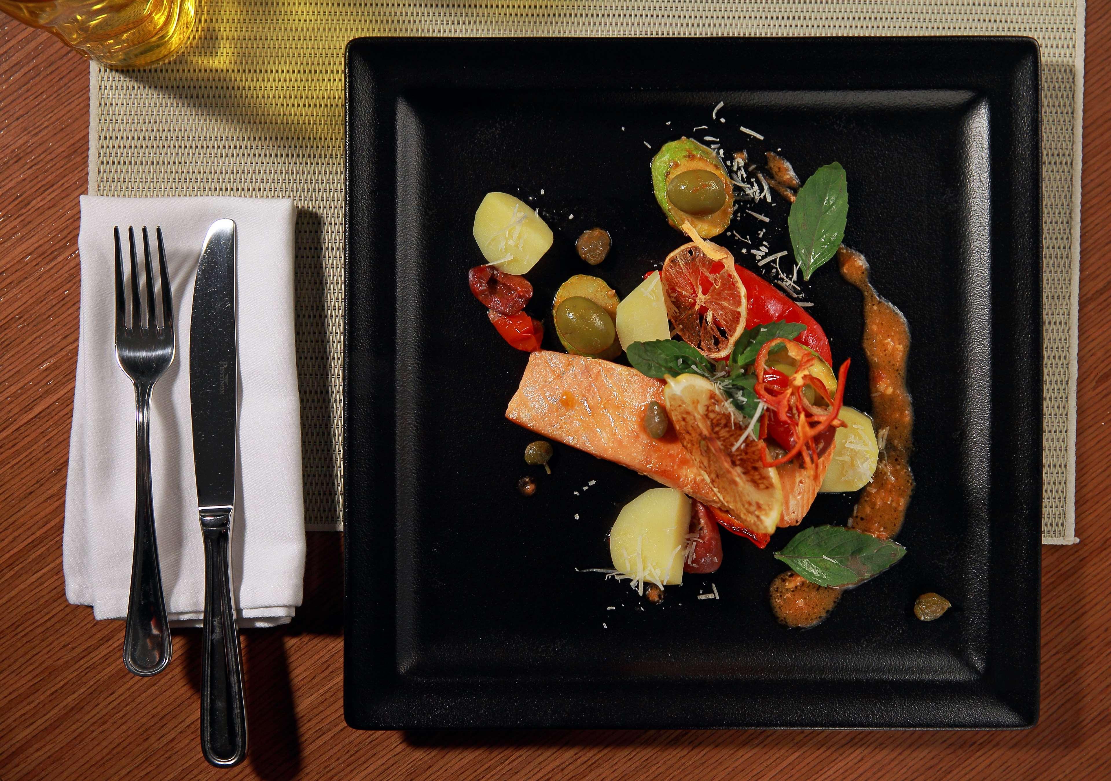 Radisson Blu Hotel Yerevan Exterior photo A plate of food