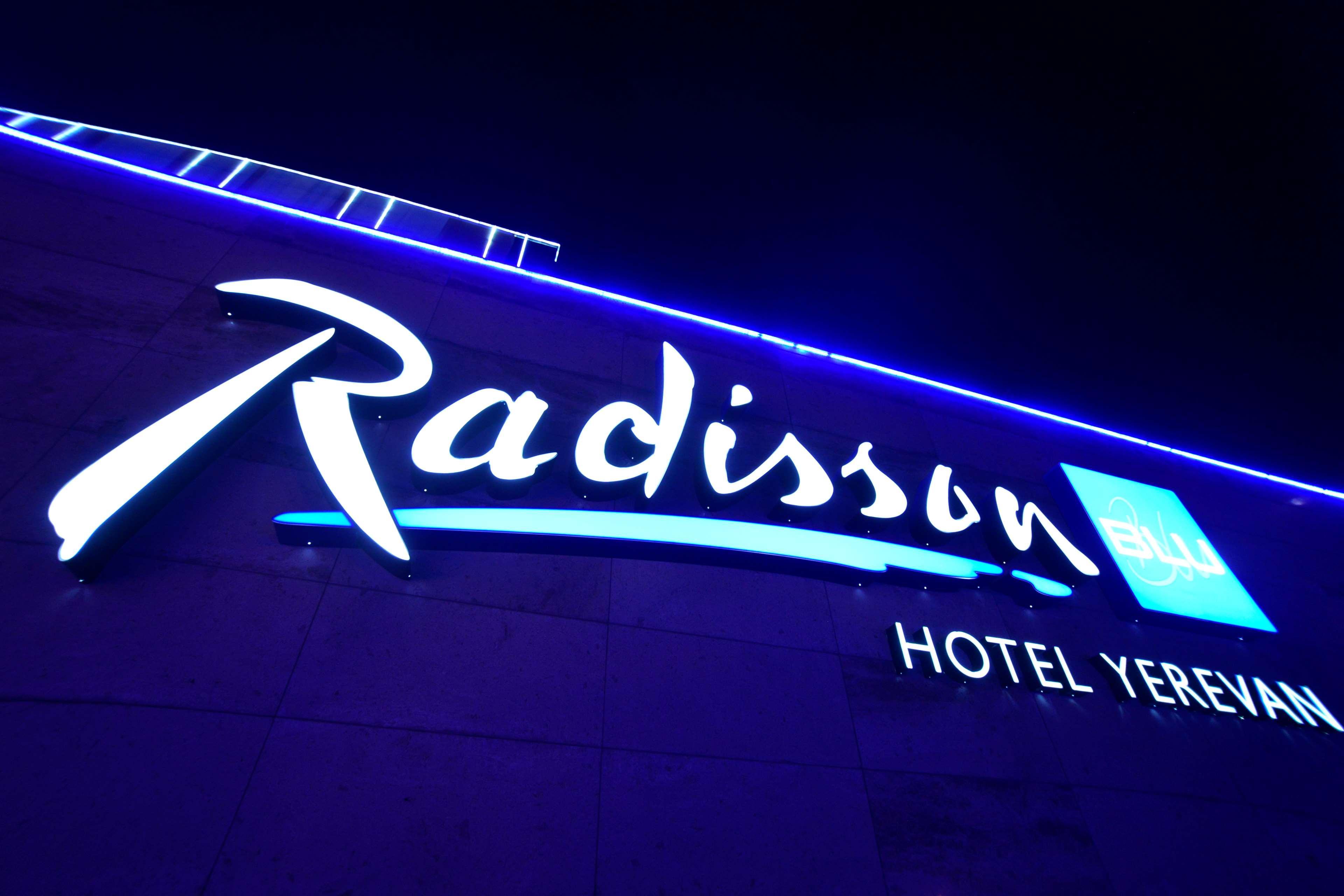 Radisson Blu Hotel Yerevan Exterior photo Radisson Hotel, Yerevan