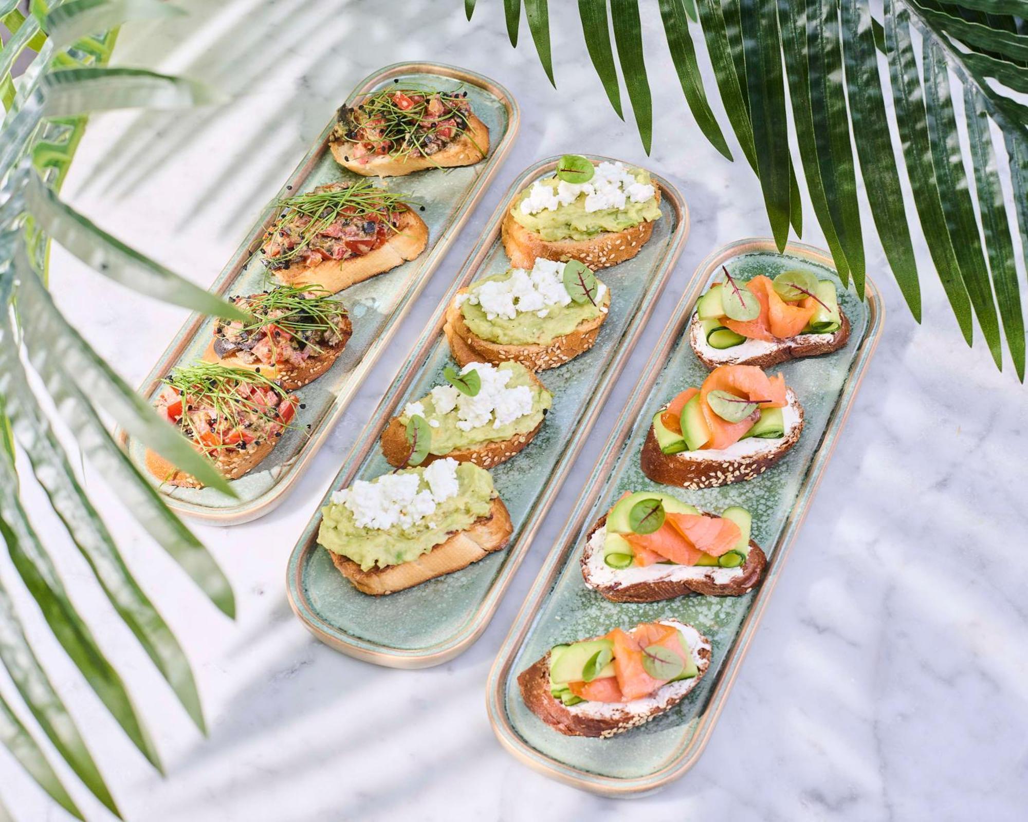 Radisson Blu Hotel Yerevan Exterior photo Bruschetta