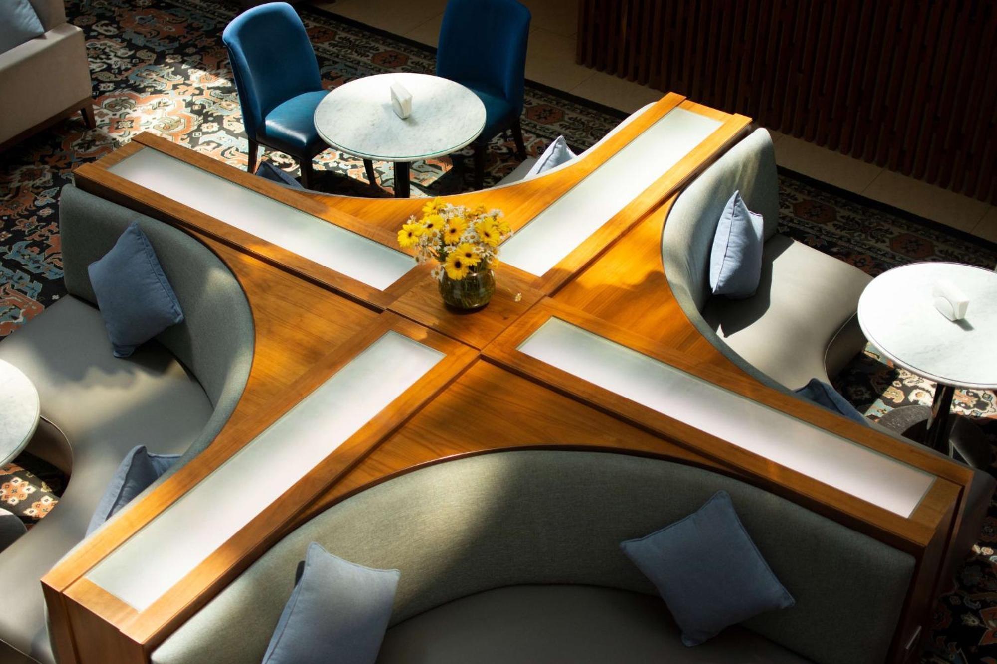 Radisson Blu Hotel Yerevan Exterior photo The lobby